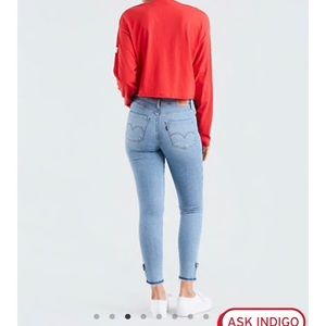 Levi women’s jeans 721 high rise